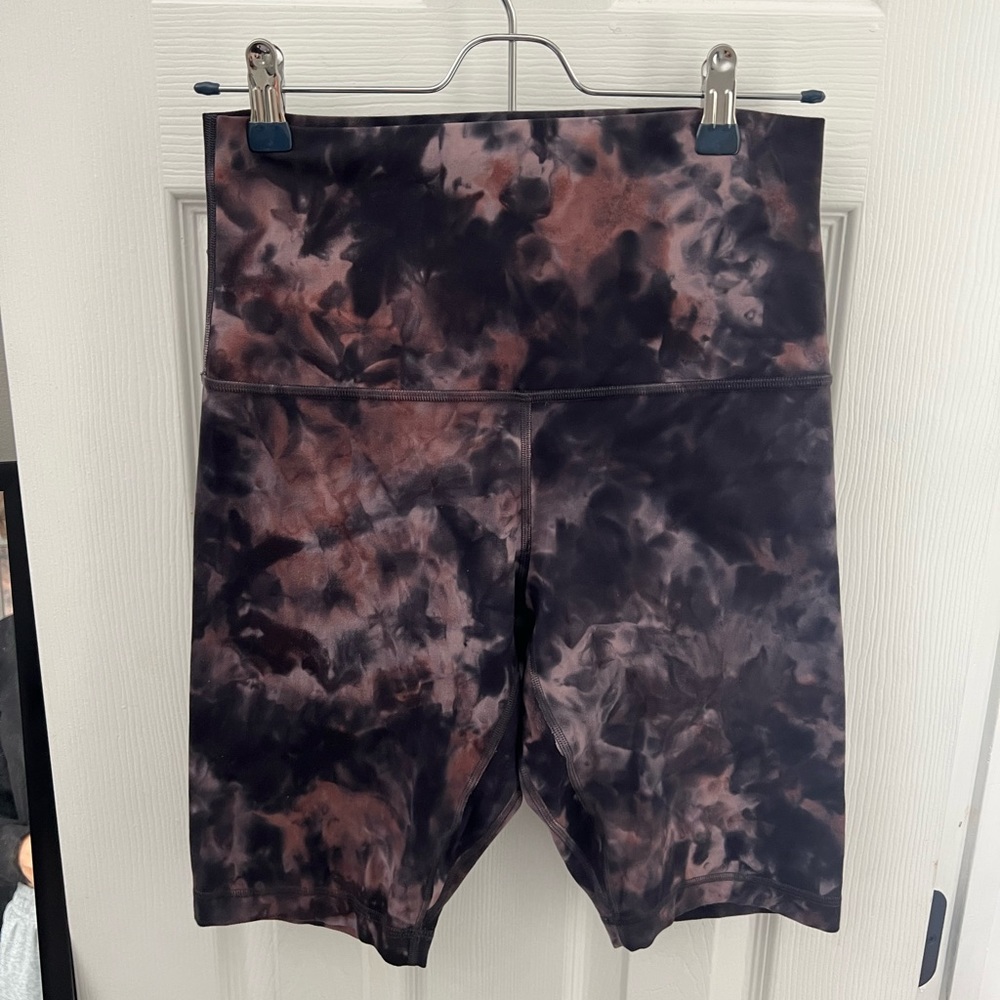 LULULEMON ALIGN SUPER HIGH RISE SHORT *10"